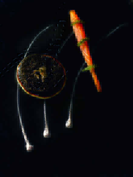 Burger de pommes de terre au caviar d’Aquitaine, chantilly de saumon fumé