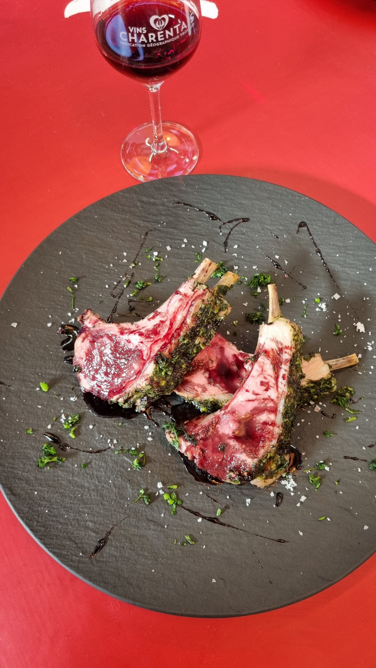 Carré d’Agneau de Lait des Pyrénées IGP Label Rouge croûté aux herbes