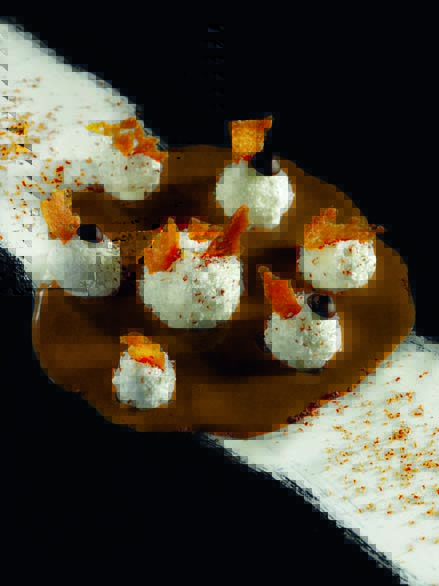 Douceur chocolatée, île flottante coco, pépites et biscuit noisette