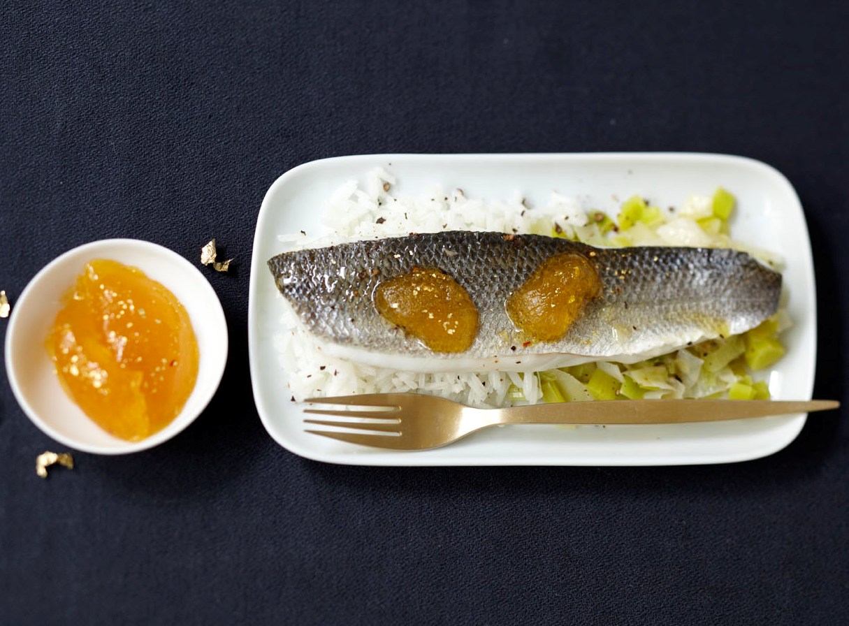 Filet de bar de ligne au confit de vin de Bordeaux