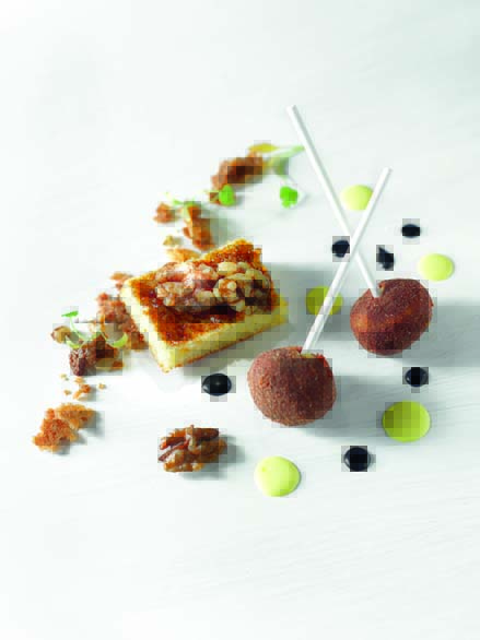 Génoise et crumble aux noix du Périgord, chupas de volaille à l’huile de noix