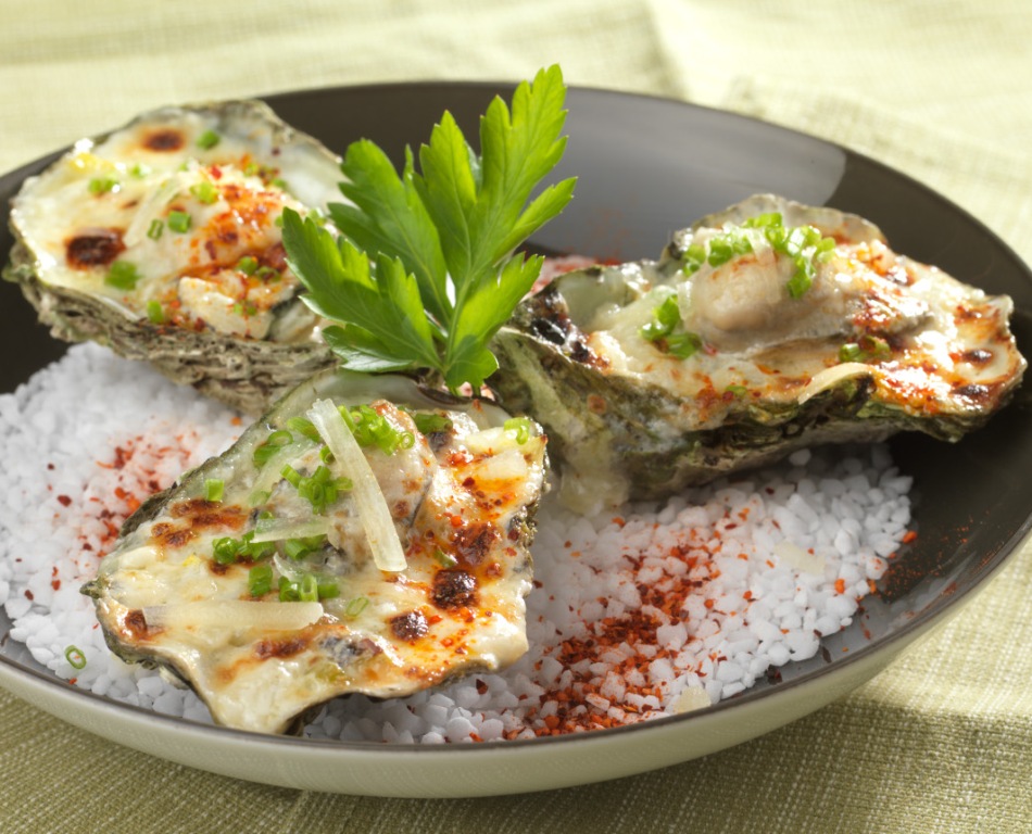 Huîtres Arcachon Cap-Ferret tiédies à l’écume d’Ossau-Iraty