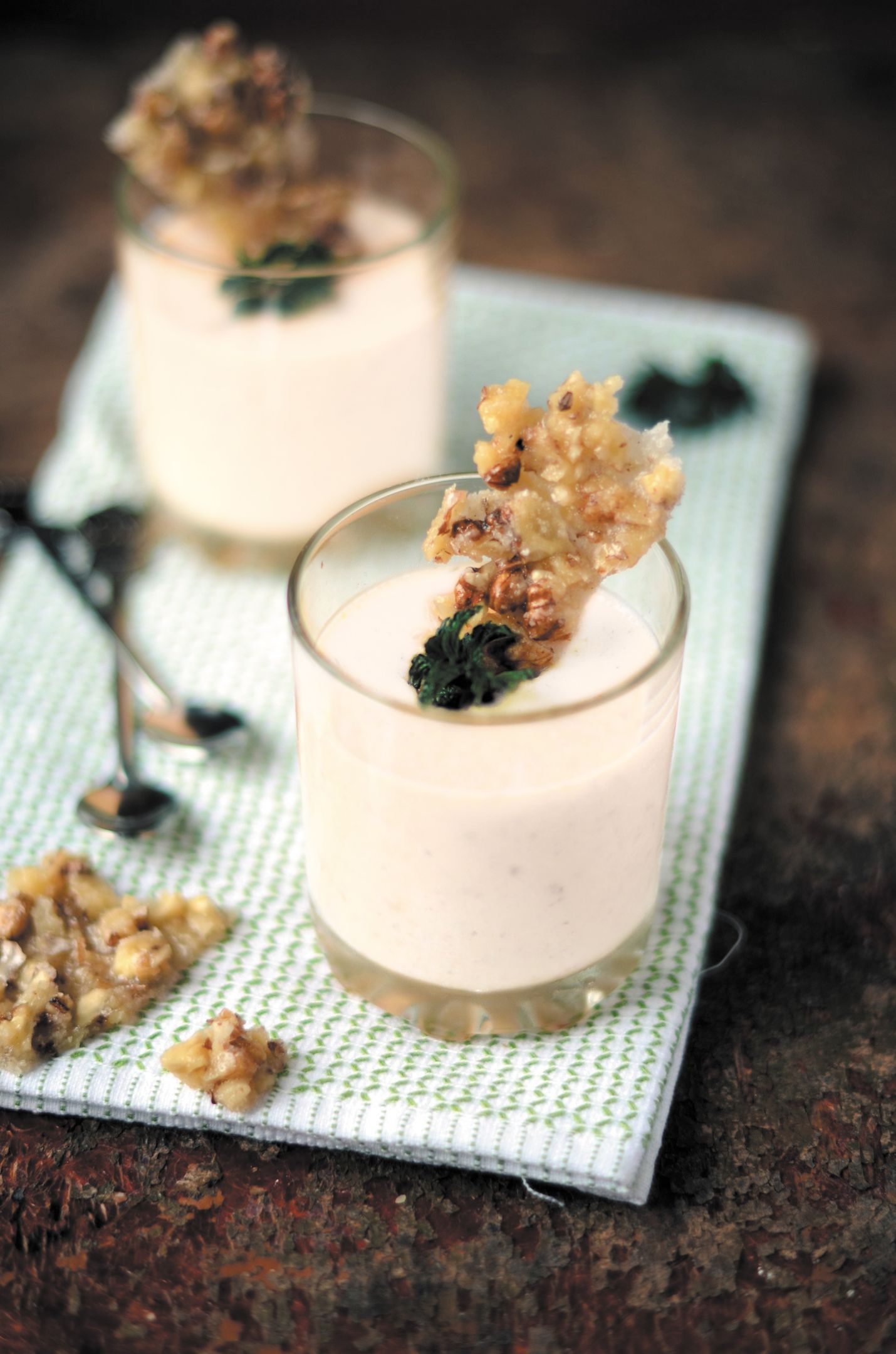 Panna cotta d’Ossau-Iraty crumble de fruits secs et sorbet au sauternes