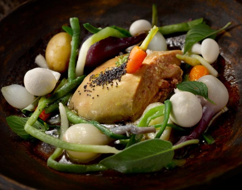Pot-au-feu de Foie Gras de Canard du Sud Ouest et légumes, parfum de citronnelle