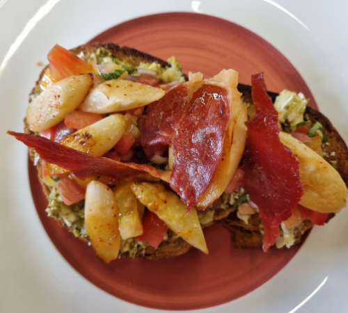 Risotto d’Asperges et Ossau-Iraty, chips de Jambon de Bayonne