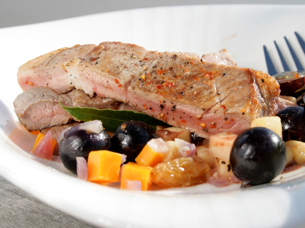 Tranche de gigot d’agneau du Périgord aux raisins d’automne