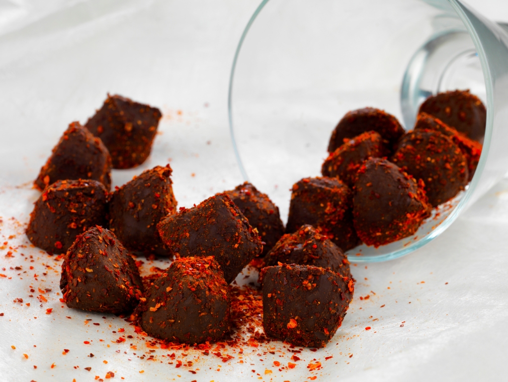 Truffes au chocolat noir et piment d’Espelette